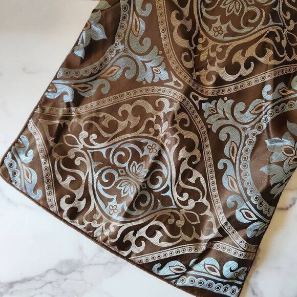 Silky Brown medallion standard size pillow case - Picture 4 of 4